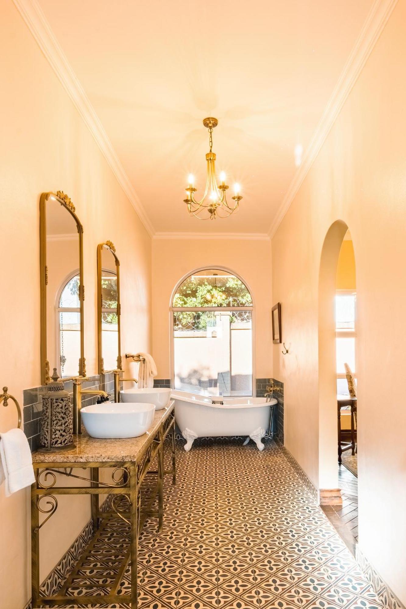 The Victorian Manor Bed & Breakfast Victoria Falls Dış mekan fotoğraf
