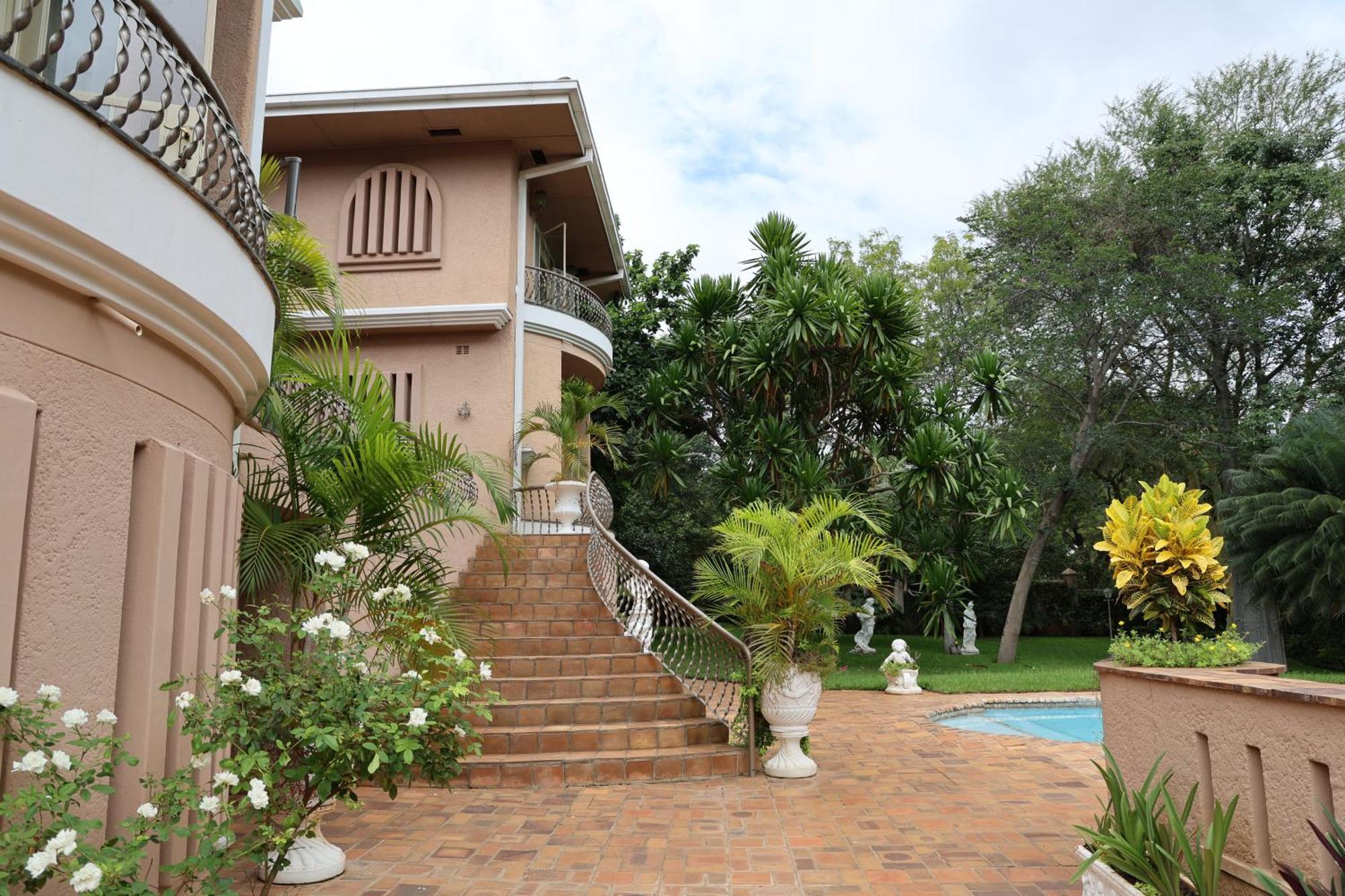The Victorian Manor Bed & Breakfast Victoria Falls Dış mekan fotoğraf