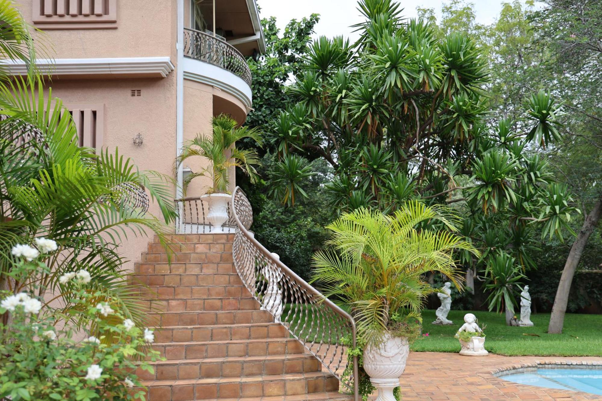 The Victorian Manor Bed & Breakfast Victoria Falls Dış mekan fotoğraf